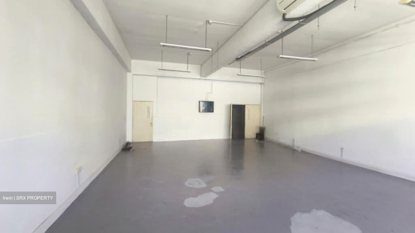 Sin Cheong Building (D20), Factory #560778031